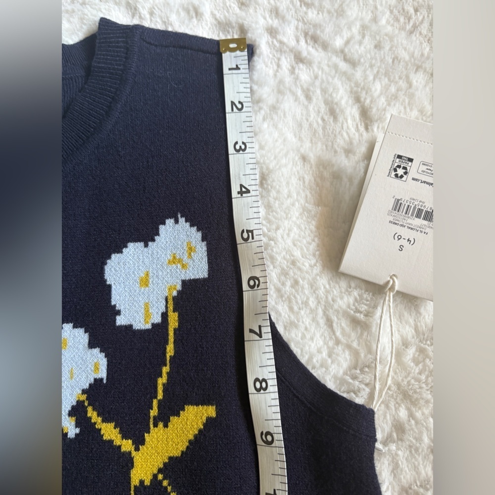 Floral Sleeveless Midi Dress - Navy and White - Picture 9 of 9